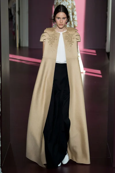 Look 37